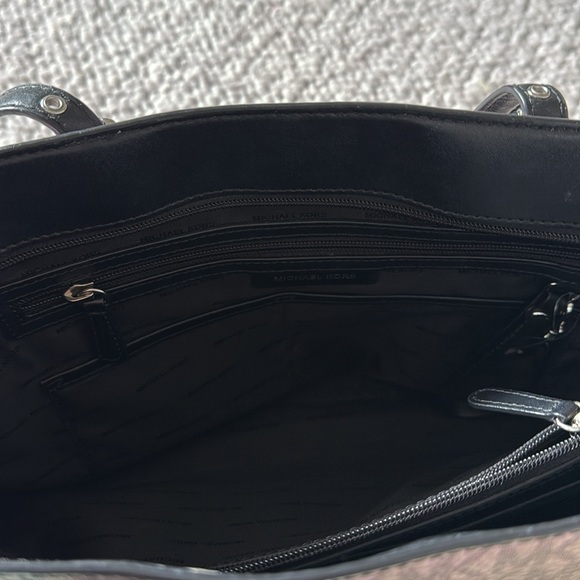 Michael Kors Purse - holographic shiny - Picture 6 of 7